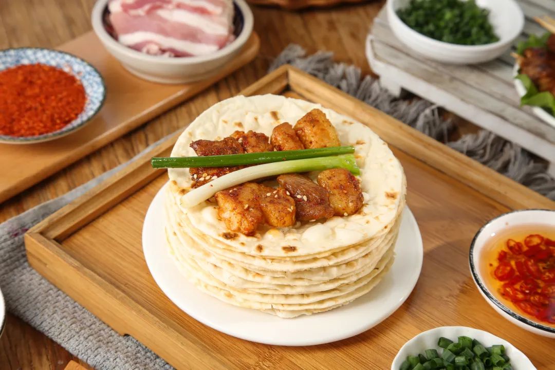 摄图网_350011146_网红淄博小饼烧烤撸串美食（企业商用）.jpg