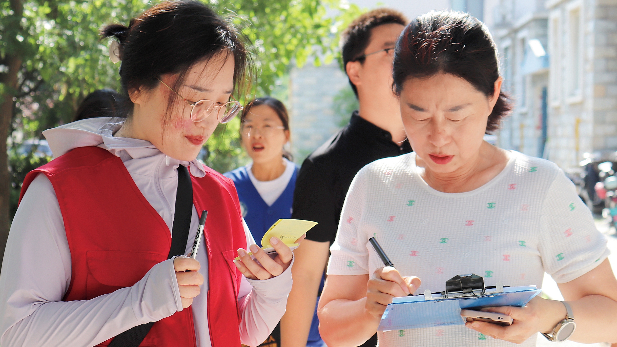 走访居民征集社区服务诉求