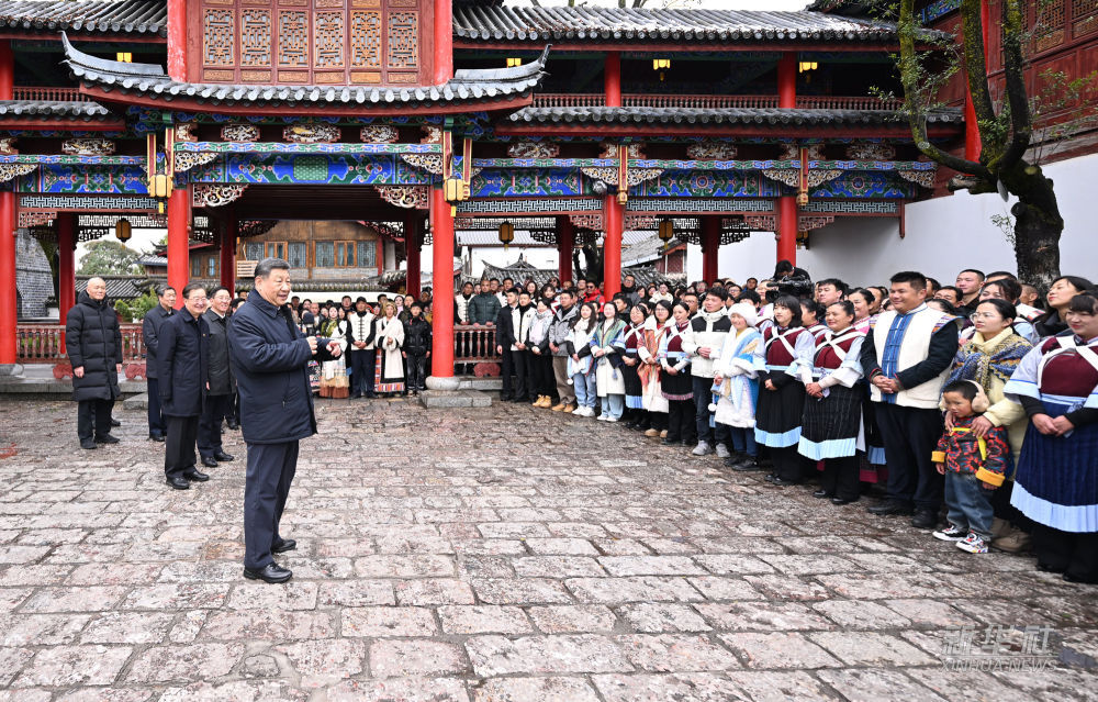 习近平在云南丽江市考察调研13.jpg